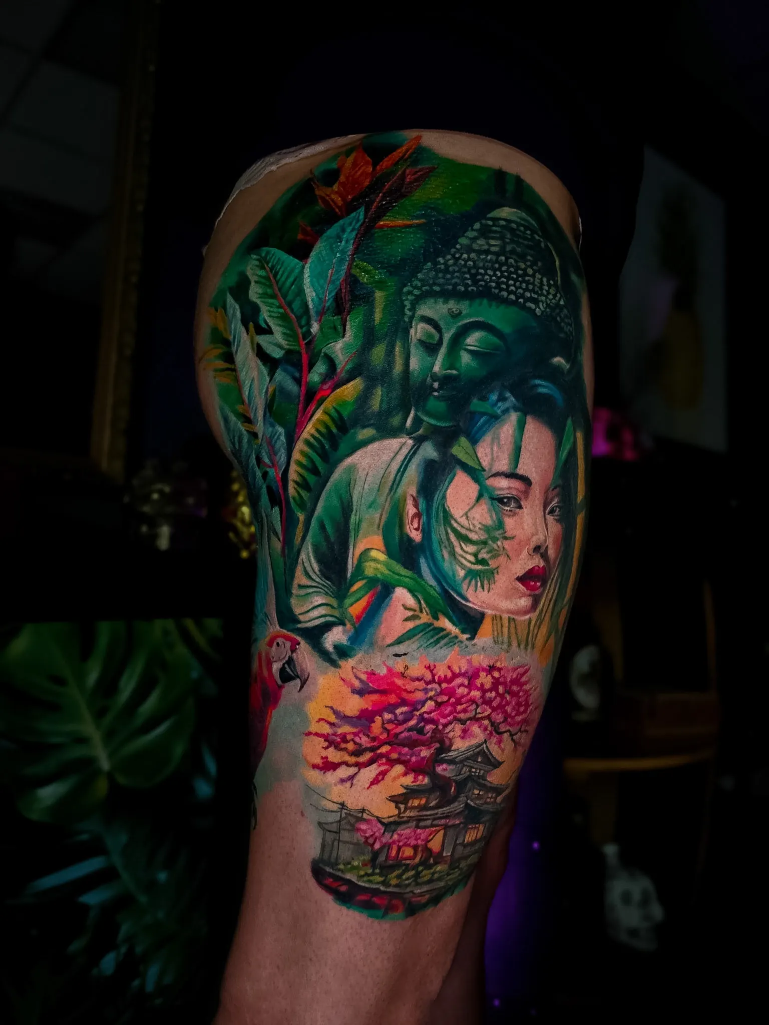 Cover-up: kolorowy rękaw